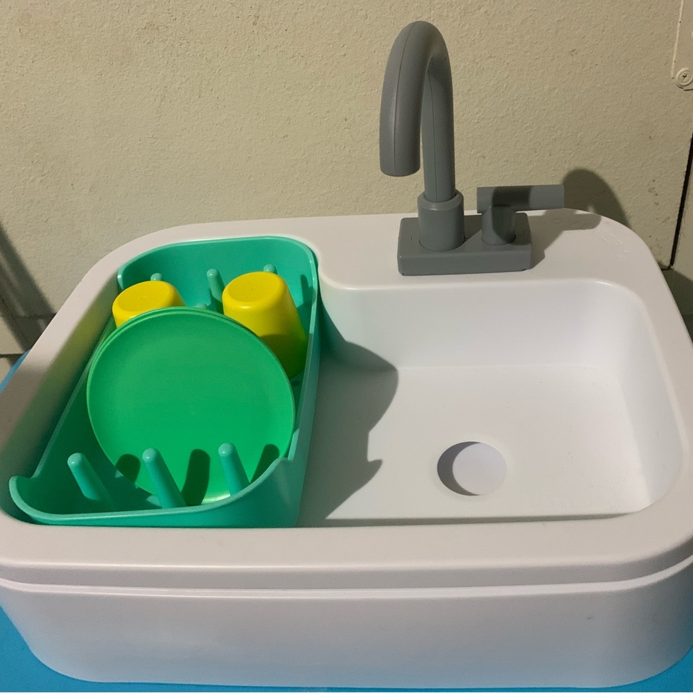 Lovevery Sink